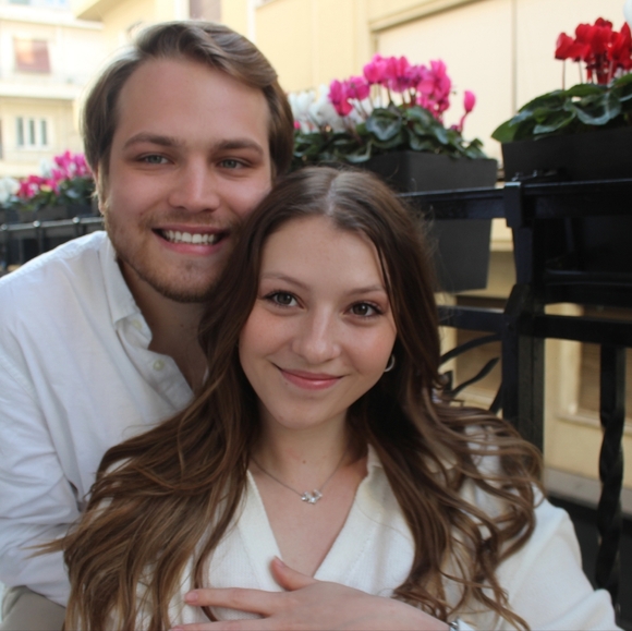 Meet your Posher, Trinity - Picture 3 of 3